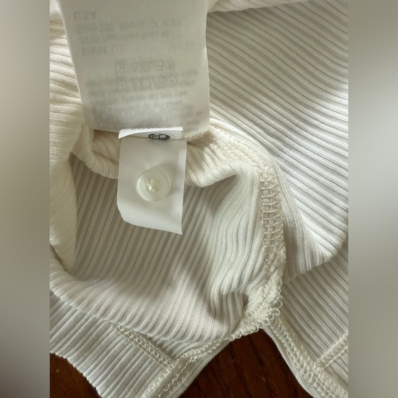 🆕 SPANX Cream Ribbed Polo Top - Picture 8 of 8